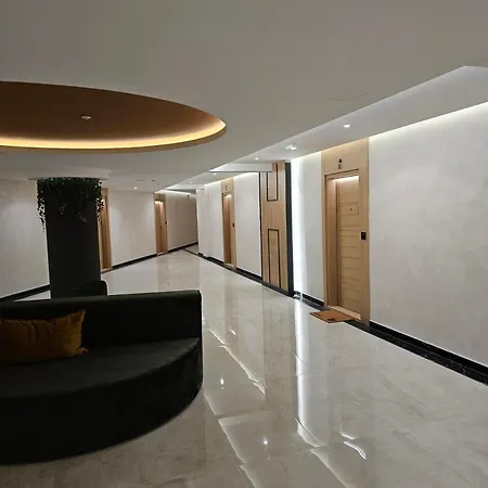 Royal Gardens Elegance *