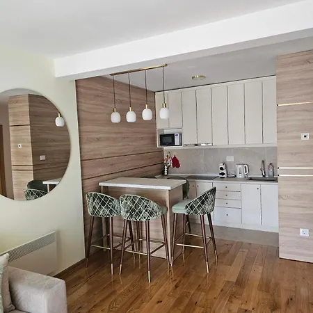 Royal Gardens Elegance Διαμέρισμα Ζλάτιμπορ