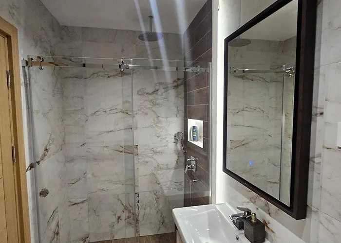 Royal Gardens Elegance