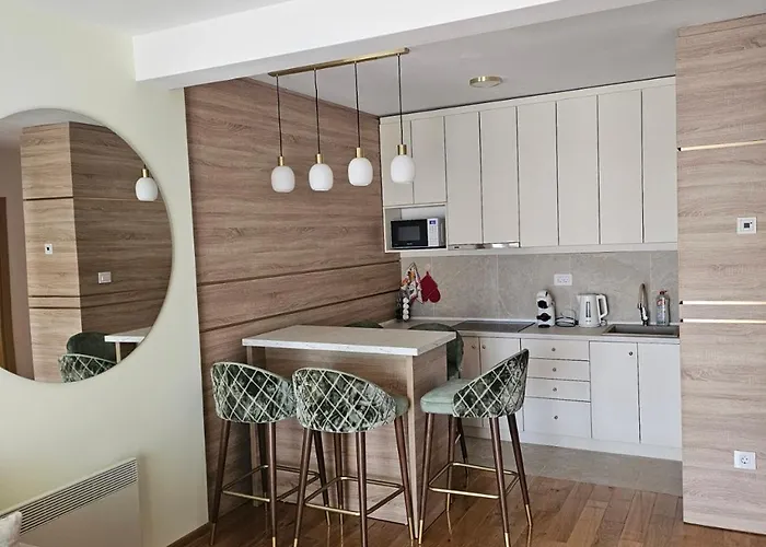 Royal Gardens Elegance アパート ズラティボール